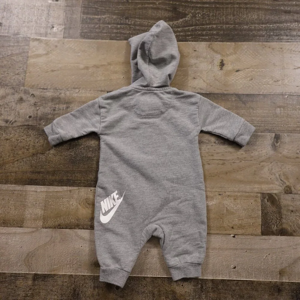 Nike Hooded‎ Zip Romper Baby 3M Gray Logo Graphic Fleece Outfit